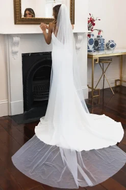 IRIS Long Veil